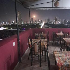 Central Palace Hotel